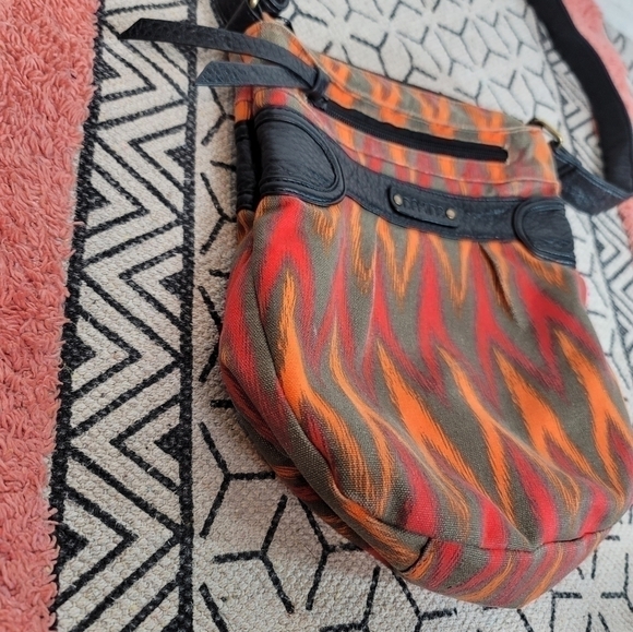 Dakine Jive Crossbody Bag in Zuni Red Orange - Picture 4 of 13
